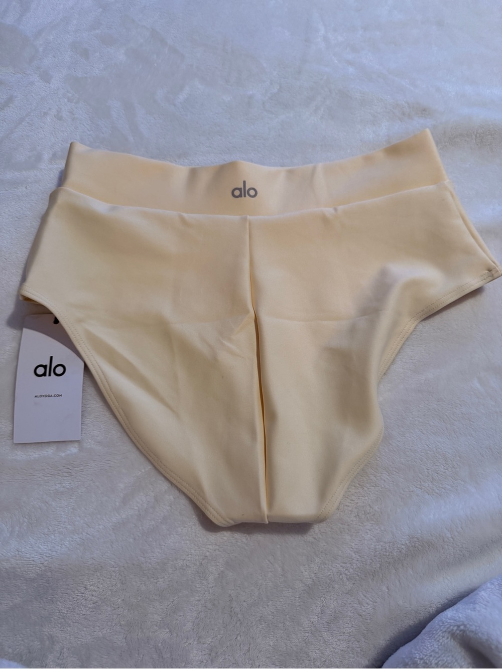 NWT ALO Yoga Airlift Record-Breaker Boyshort